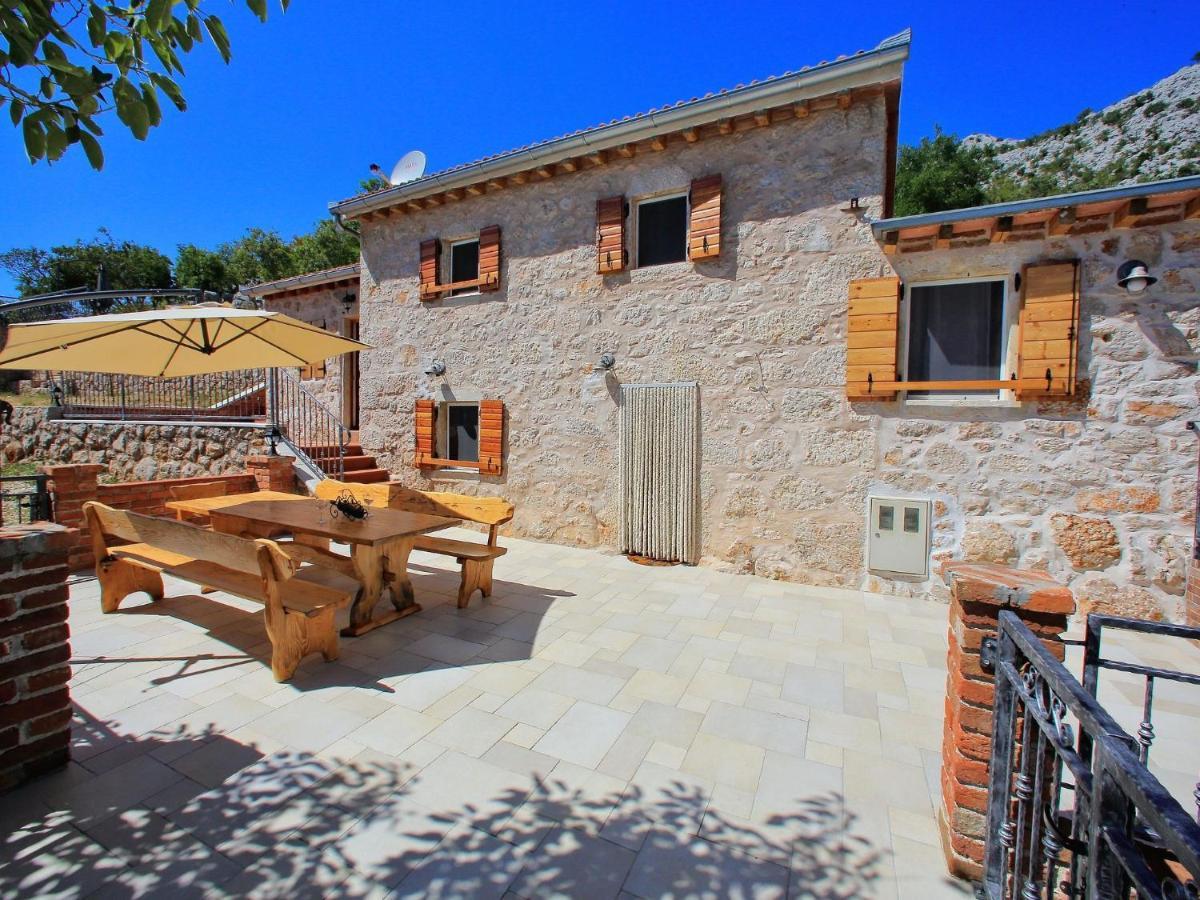Lovely Holiday Home In Starigrad Εξωτερικό φωτογραφία