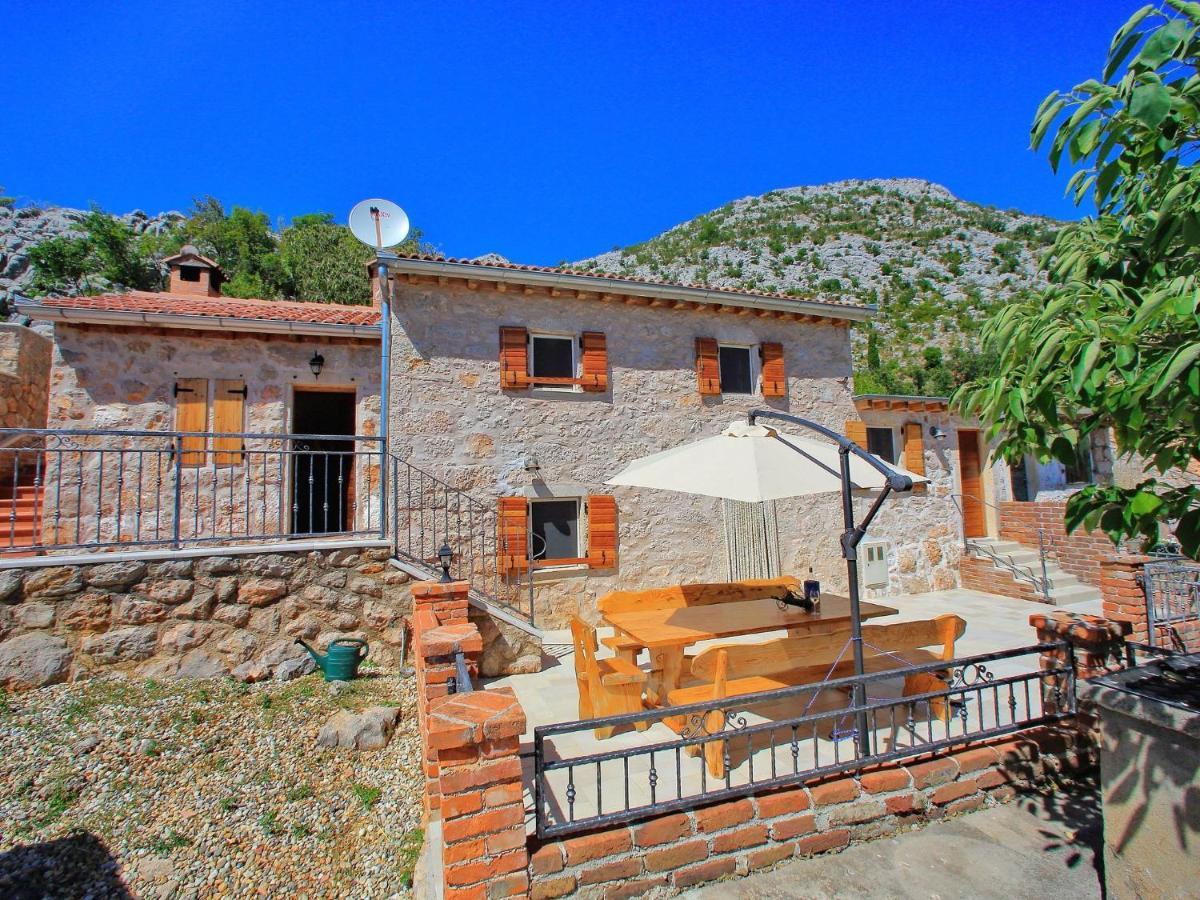 Lovely Holiday Home In Starigrad Εξωτερικό φωτογραφία