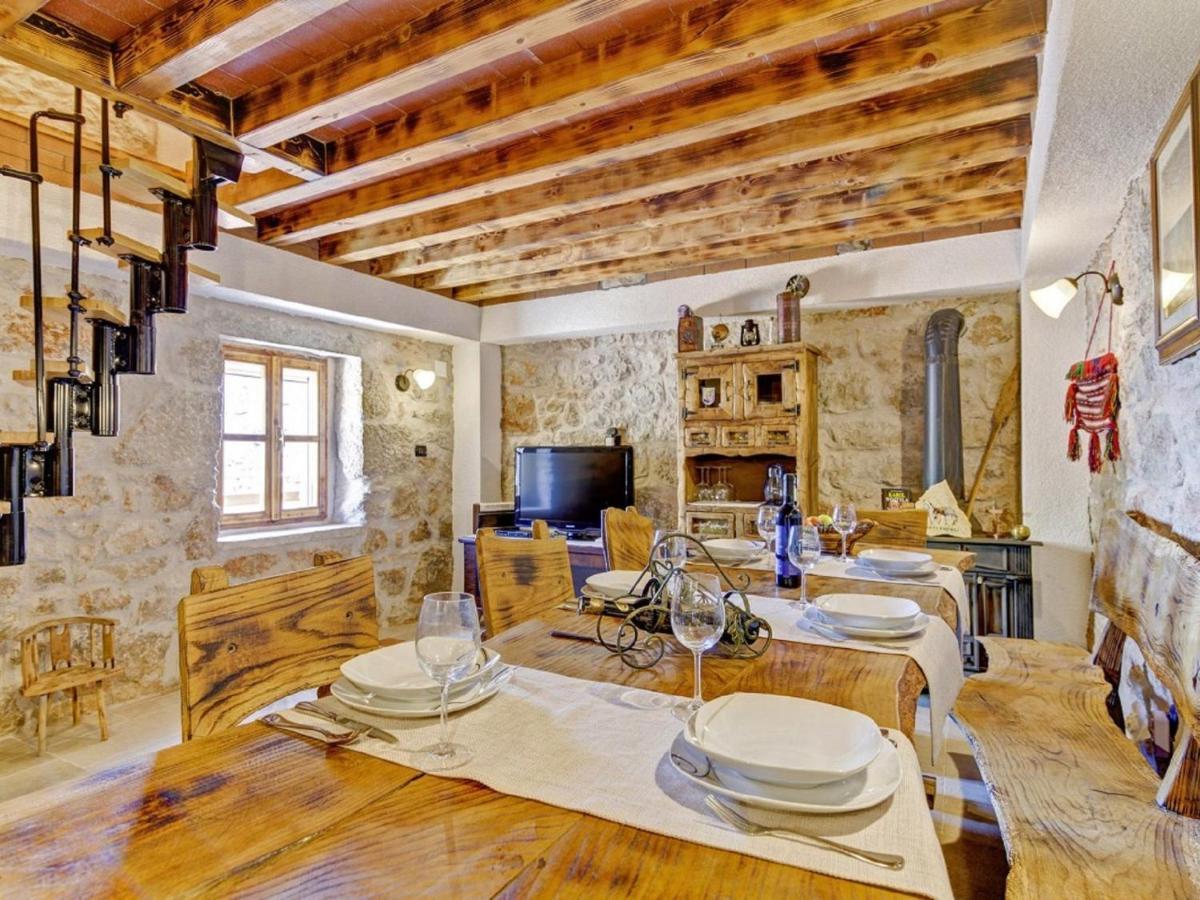 Lovely Holiday Home In Starigrad Εξωτερικό φωτογραφία