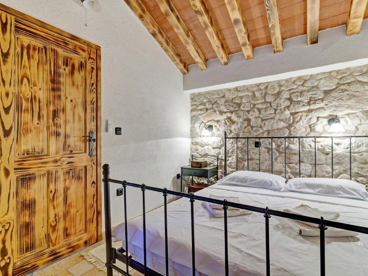 Lovely Holiday Home In Starigrad Εξωτερικό φωτογραφία