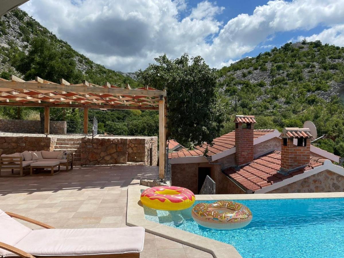 Lovely Holiday Home In Starigrad Εξωτερικό φωτογραφία